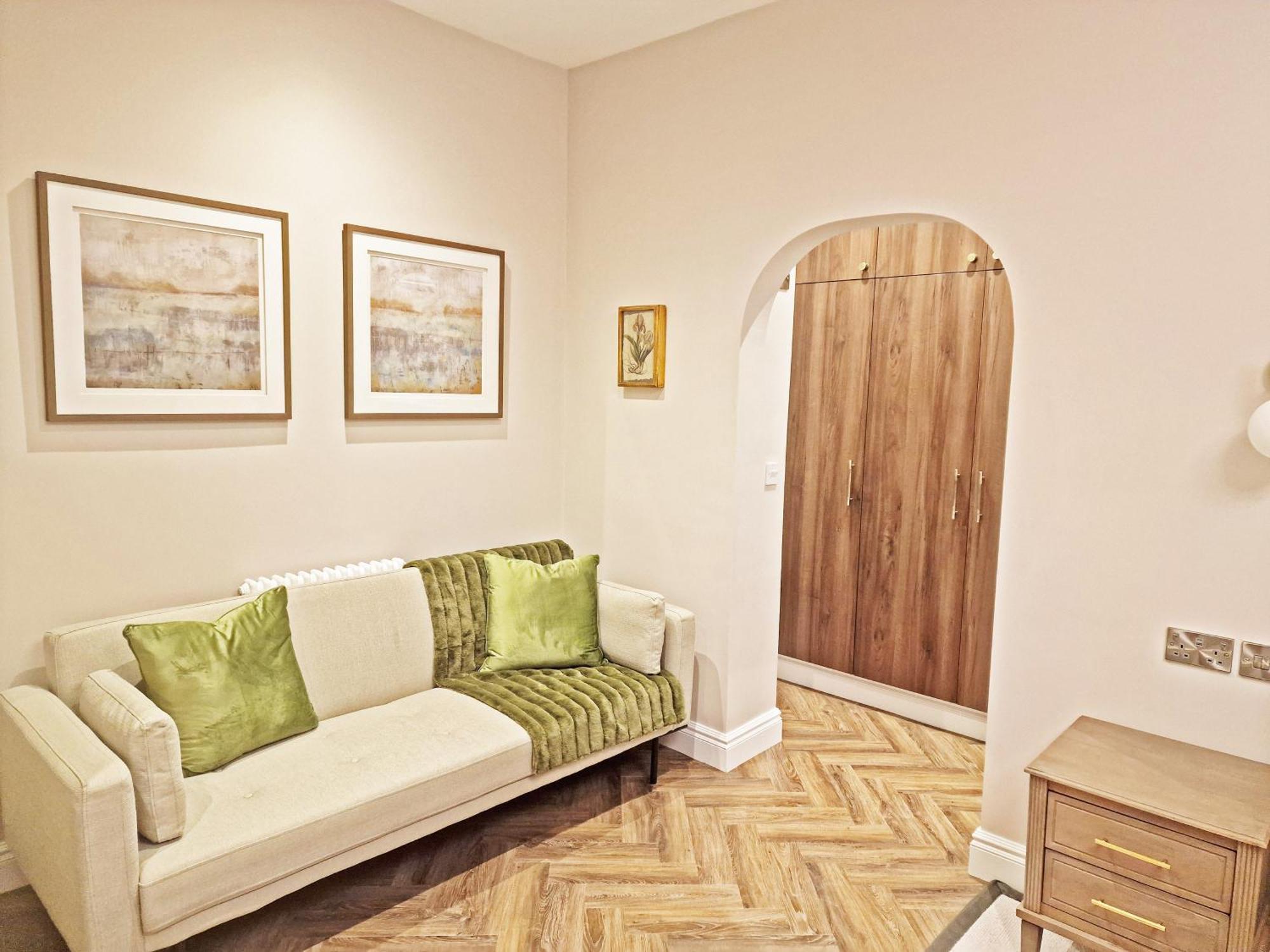 Elevated Space Apartments, On Stour Appartement *